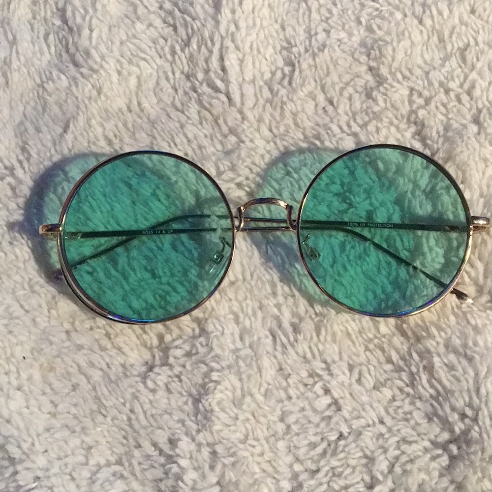 Green circle sun glasses